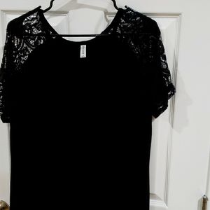 Tunic length top with lace sleeves